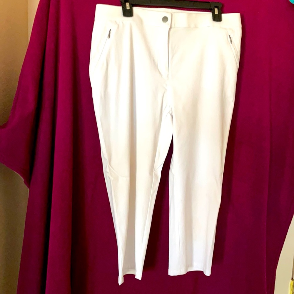White capris like new